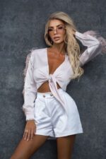 Блуза с перьями светло-розовая